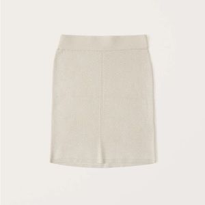 NWT Abercrombie and Fitch Sweater Knit Mini Skirt